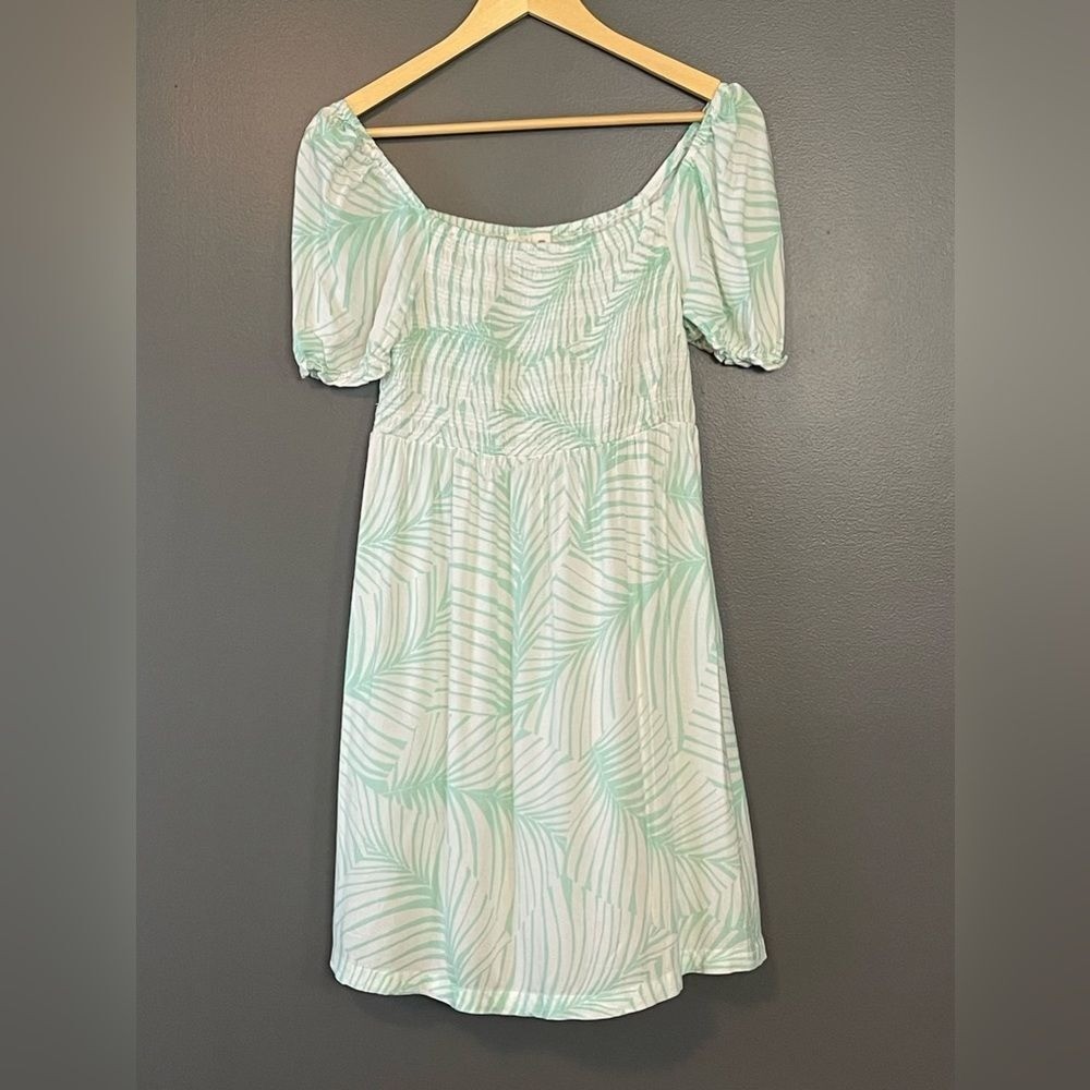 Roxy off shoulder mini dress green palm print smocked bodice size S