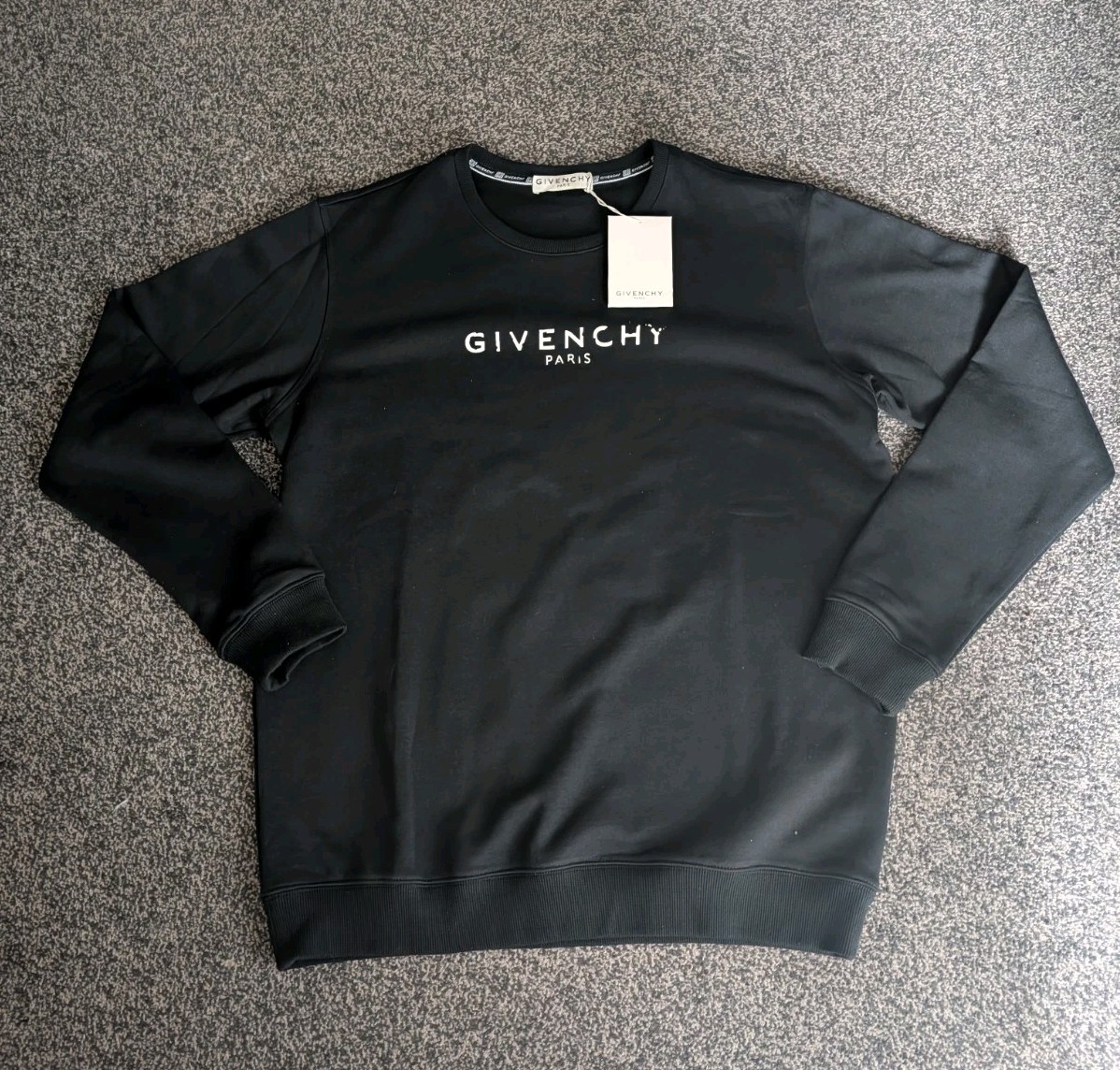 GIVENCHY Paris Vintage Signature Broken Logo Sweatshirt Black Large