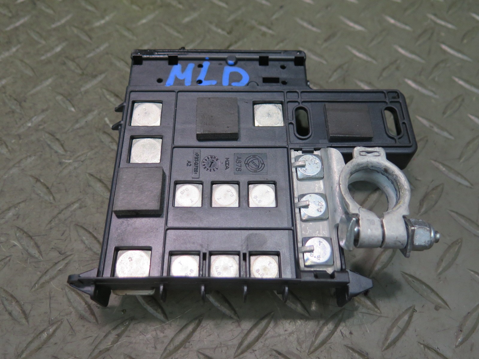 2017-2020 MASERATI LEVANTE M161 BATTERY POSITIVE TERMINAL JUNCTION FUSE BOX