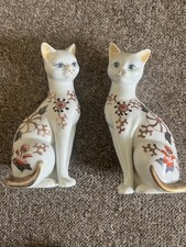 2 Porcelain Cat Figurines Ornaments Orienal Collection
