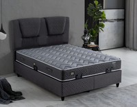Elegantes Graues Bett Mit Matratze Aus Textil Und Holz