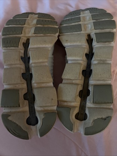 Size 7 Womens ON Cloud Running Shoes Glacier/White - Picture 3 of 8