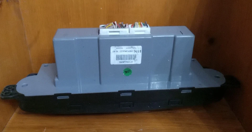 2009 2010 2011 Kia Borrego Temp Heat/AC Control 97250-2JXXX OEM - Image 3 of 4