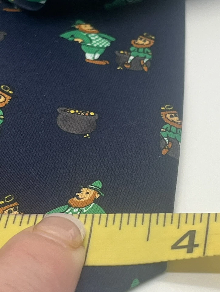 CORBATA HOMBRE DÍA DE SAN PATRICIO DUENDES - Marca Romario Manzini Usada en Excelente Condición Foto 4 de 4