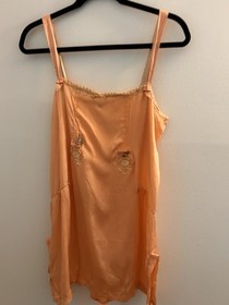 VTG SZ 38 Peach Silk Romper Chemise Lace Lingerie CoquetteAppliques Rosettes8017