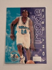 SkyBox 1996-97 Premium Tony Delk Rookie #207 Charlotte Hornets Basketball Card