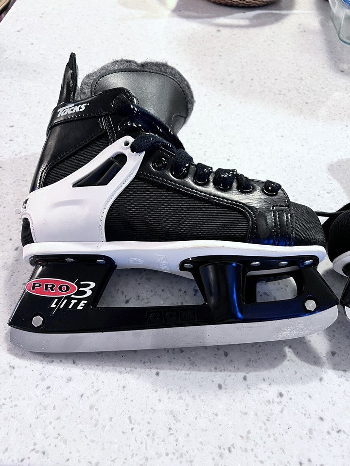 CCM Tacks 452 Pro Lite 3 Boys Girls Youth Mens Womens Hockey Skates 4 37 eBay