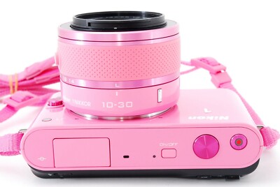 【カメラレンズ】ニコン1　Nikkor VR　10-30mm ピンク Nikon 1 J1 Pink Digital Camera 10-30mm VR Lens Kit w/Box