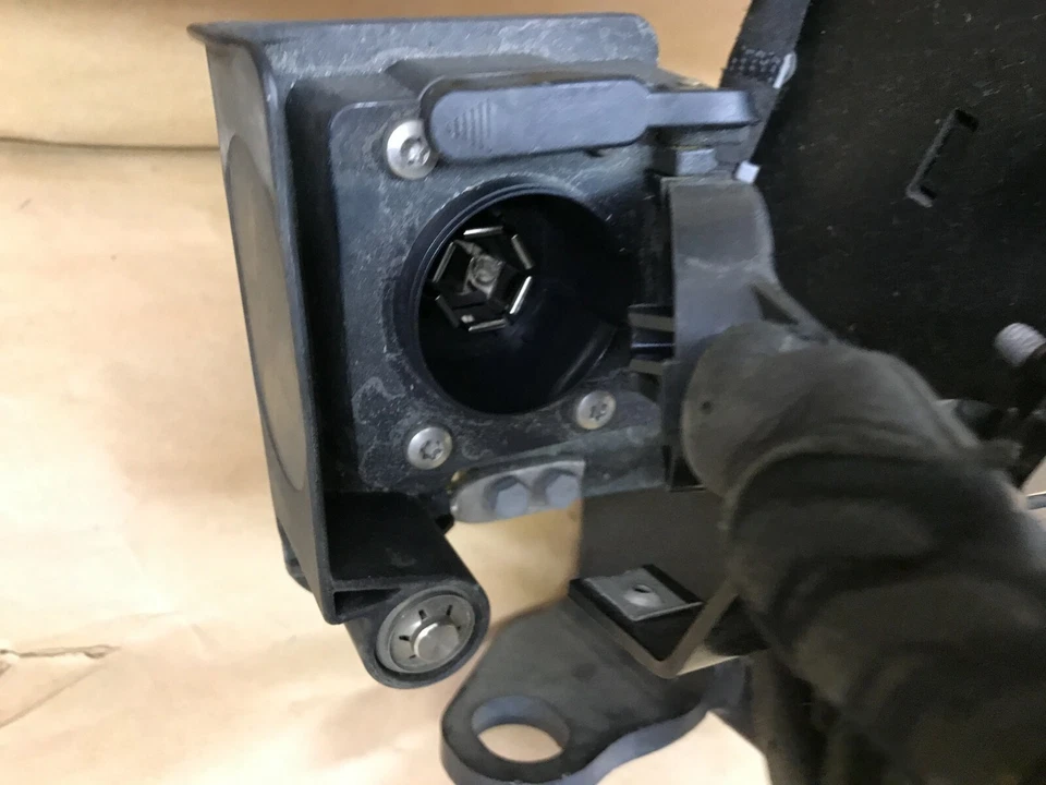 2017-2023 Jaguar F-Pace X761 Rear Trailer Tow Towing Hitch Impact Cross Bar OEM Foto 3 de 4