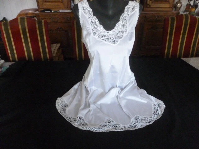 Combinaison Vintage Dentelle Blanche - Taille 44 (tour Poitrine 46) - Réf. E25Z - Neuf (non Utilisé)