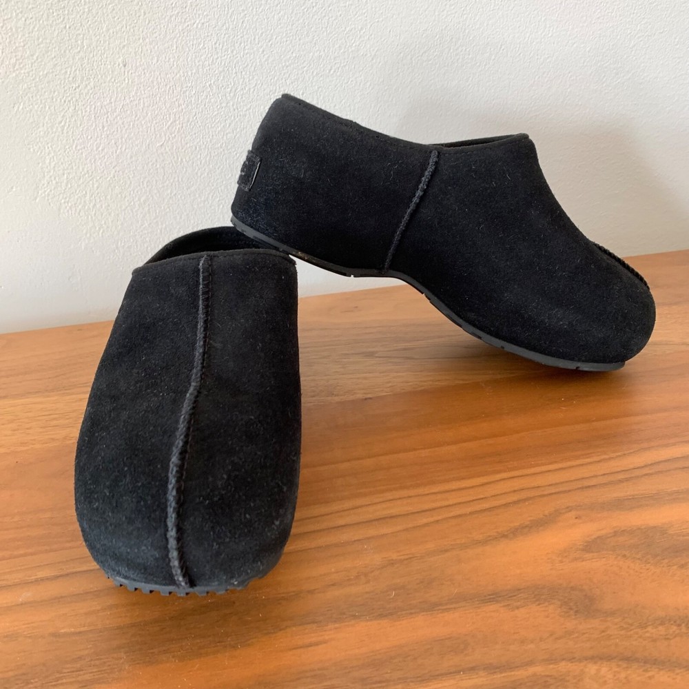 UGG Womens Suede Cottage Slip-On Clogs Size 7 Black Like New