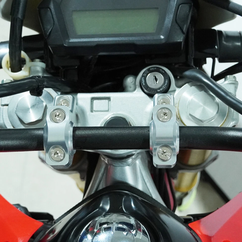 Abrazadera de elevadores de manillar desplazados de 7/8" apta para Suzuki SFV650 Gladius SV650 SV1000 S Foto 2 de 4