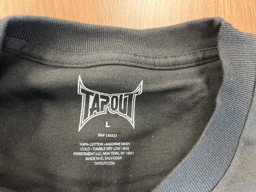 T-SHIRT TAPOUT LAS VEGAS VINTAGE FIRMA Y2K TEE L DEADSTOCK UFC MMA NUOVA CON ETICHETTE NUOVA - Foto 5 di 8