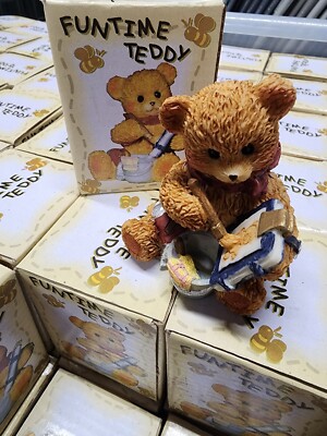 Funtime Teddy Bear Artist Knick Knack, New in Box, 2'' high, SHIPS FREE