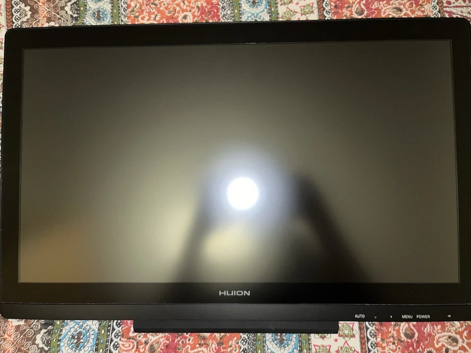 Huion Kamvas 20 Graphic Tablet Black With Stand, Pen And Power Supply - Image 4 of 4