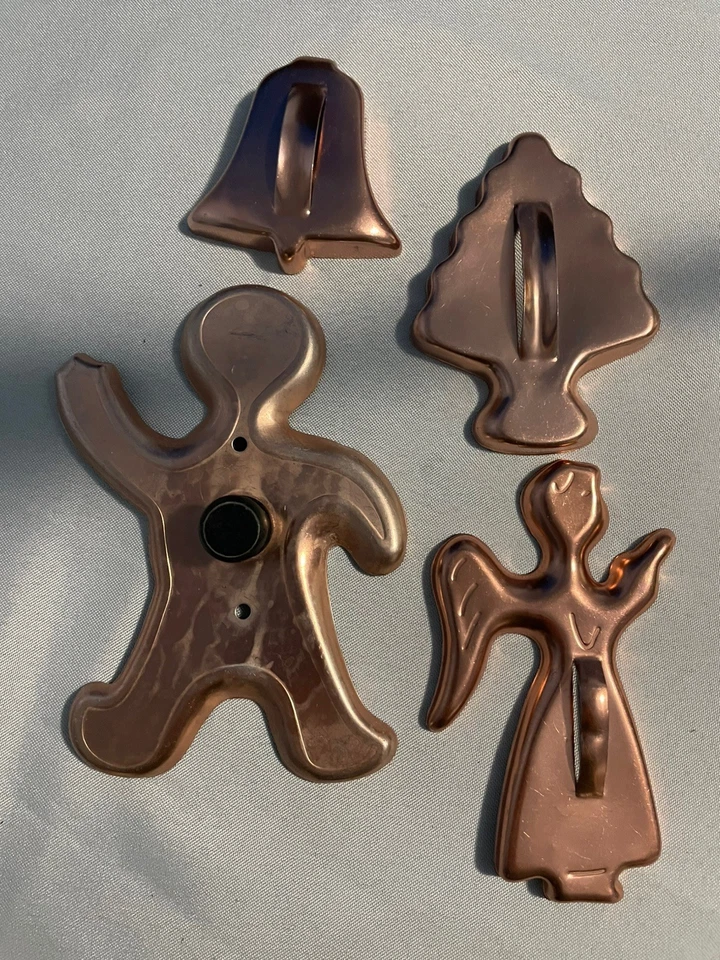 Lote De 4 Cortadores De Galletas Navidad Mirro Aluminio Color Cobre De Colección Foto 2 de 4