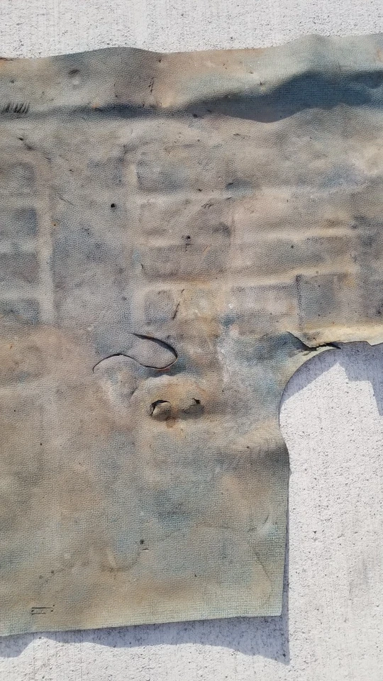 Cubierta de repuesto para maletero Pontiac Grand Prix y Bonneville 1963 Foto 4 de 4