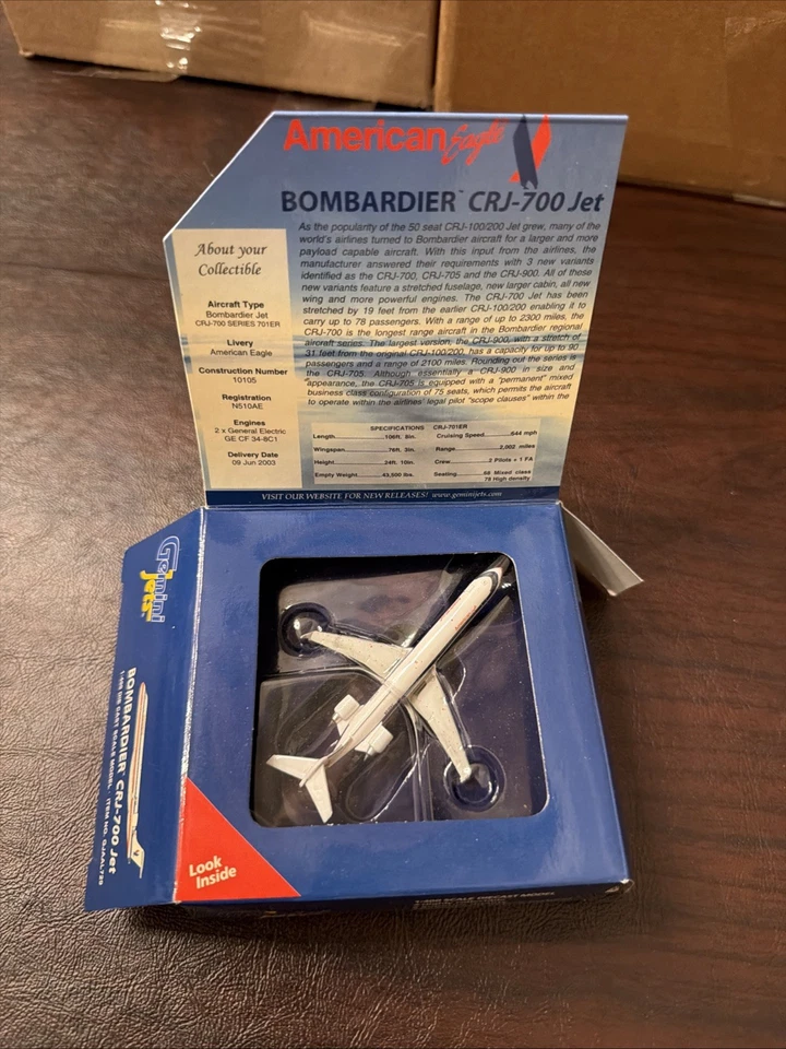 ¡American Eagle Gemini Jet Bombardier CRJ-700 1:400! RARO! ¡Como nuevo! COLORES ANTIGUOS Foto 3 de 3