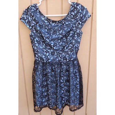 THREE PINK HEARTS ZIPPER BACK DRESS BLUE LACE SIZE 5