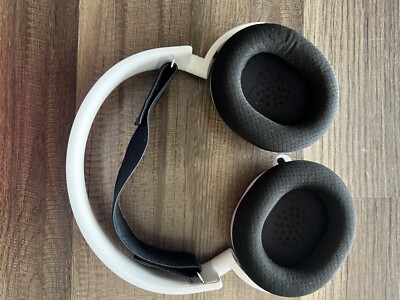 SteelSeries Arctis 3 All-Platform Gaming Headset - White Used/ R