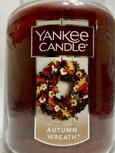 Yankee Candle Autumn Wreath - 22 oz Original Large Jar Scented Candle 1069434 - Picture 2 of 10