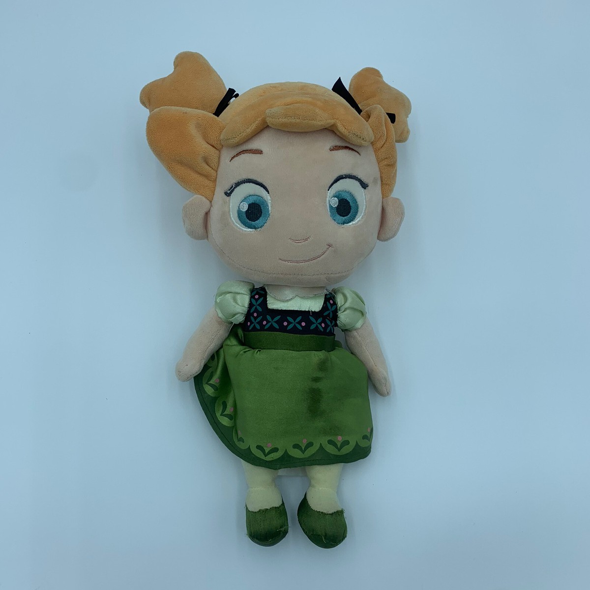 Disney Store Frozen 12