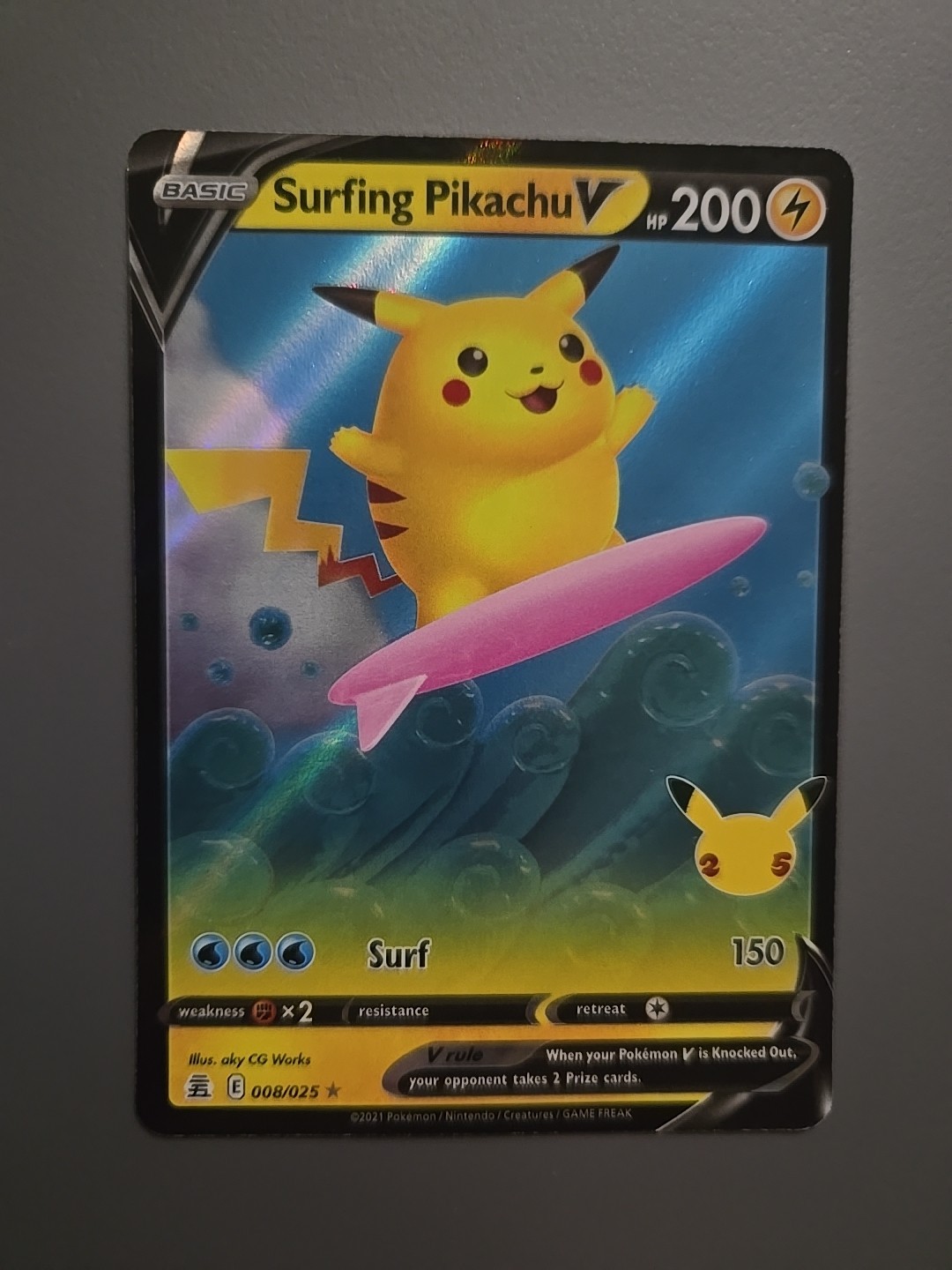 Surfing Pikachu V 008/025 CELEBRATIONS NM POKÉMON 
