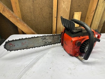 Homelite 330 Gasoline Chainsaw Red Black Automatic Chain Oiler Metal Plastic