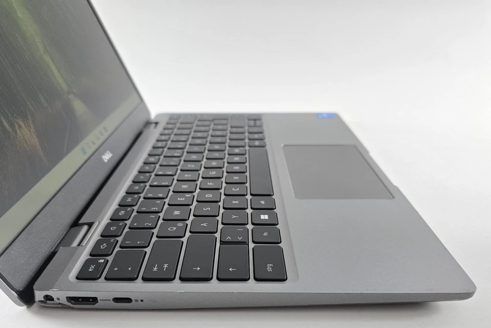 Dell Latitude 3330 · i5-1155G7 · 8GB · 256GB, Foto 3 von 5