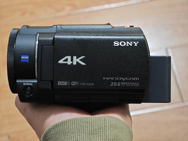 SONY 4K Video Camera Handycam FDR-AX30 Black Optical 10x FDR