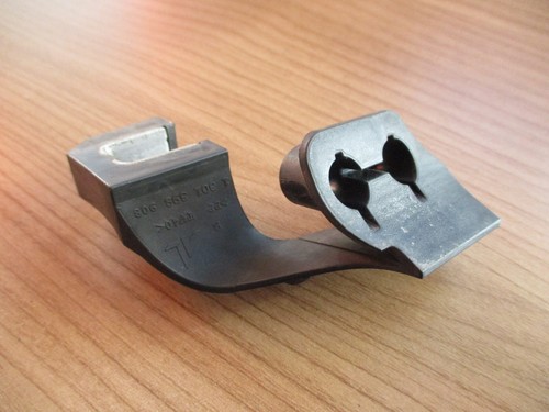 Scheinwerferhalterung Scheinwerfer Halter rechts Audi A4 B8 A5 8T 1301396908