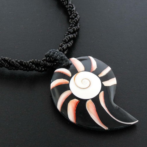 Adorable Cone Shell Shiwa Eye Black Glass Seed Beads Necklace - Picture 4 of 4
