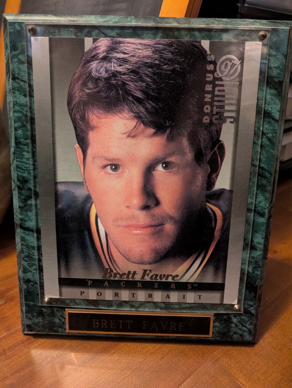 brett favre plaque 8x 10 photo on Green plaque. Ready to hang.