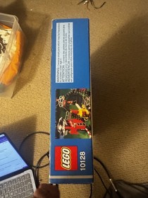 LEGO World City Train Level Crossing 10128 NEW SEALED Retired 2003 9V Train Rare