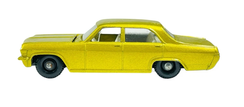 Matchbox Lesney No. 36 BPW золото Opel Diplomat хромированный двигатель с коробкой E4 - Изображение 2 из 4