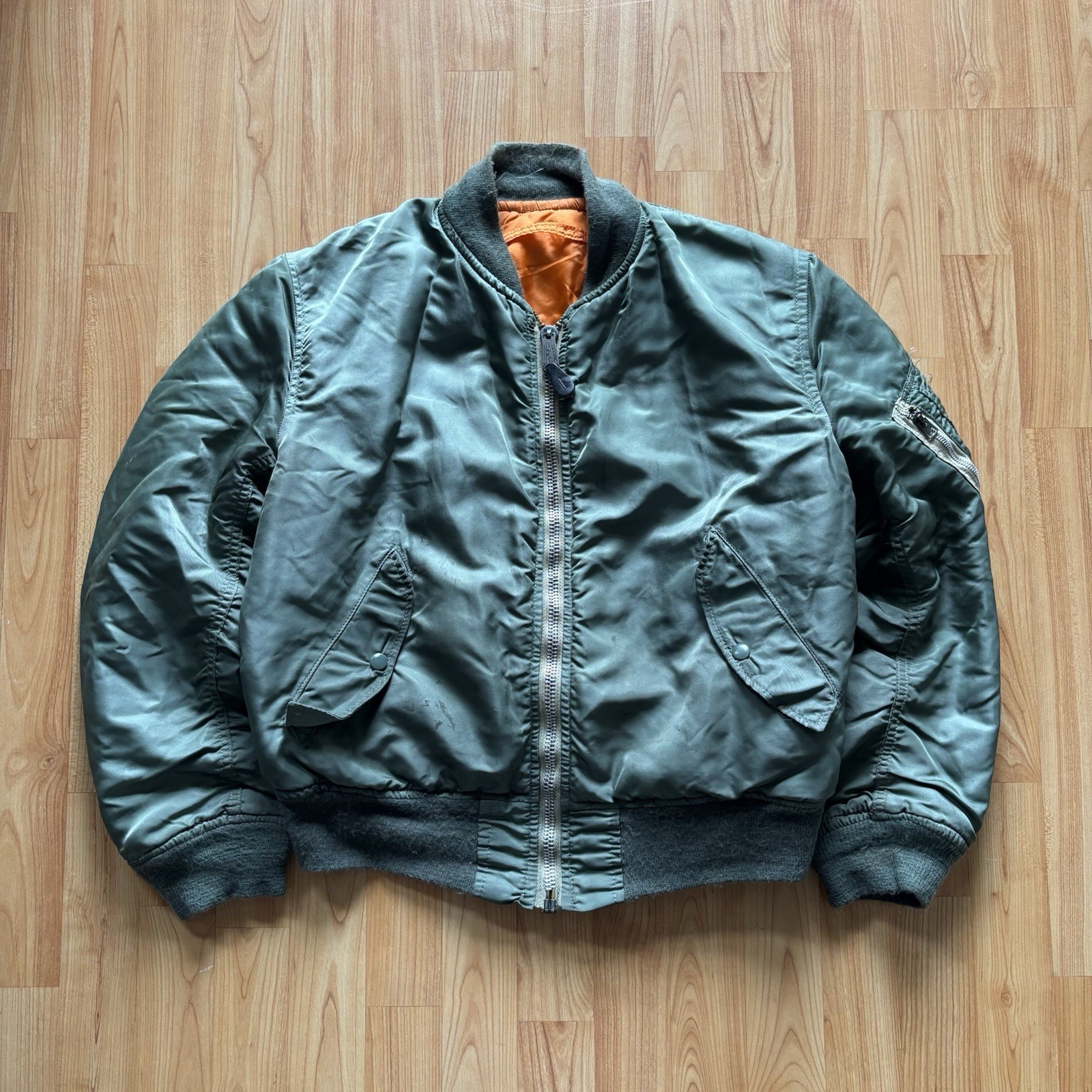 Vintage 1970’s MA-1 USAF Vietnam Bomber Flight Jacket Vietnam Green Medium
