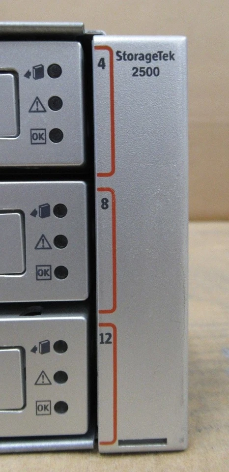 Sun StorageTek 2540 9x 300GB HDD Expansion Disk Array 2x Controller P16102-03-B - Image 3 of 4