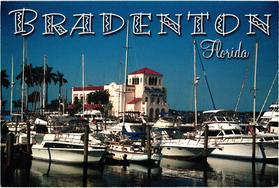 #ad Bradenton FL Yacht Basin and Pier Postcard Unposted $3.51
