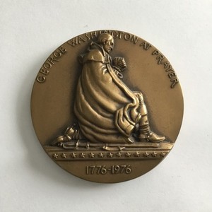George Washington At Prayer Bronze Medal John L McCain Pa Grand MasterMason 1976