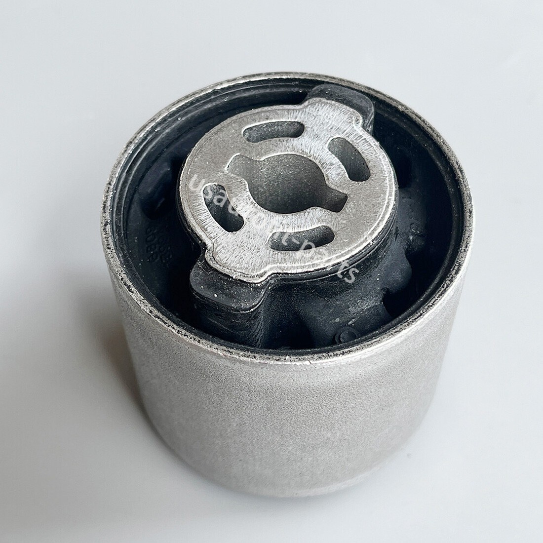 68091399AA Rear Differential Mount Housing Bushing for Jeep Grand 68091399AA Rear Differential Mount Housing Bushing for Jeep Grand