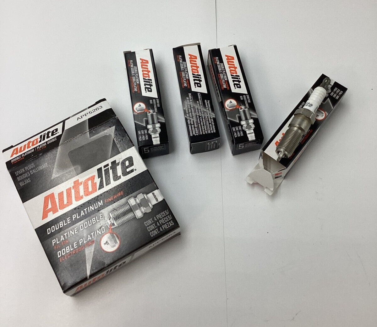 9 Box of 4 Autolite Double Platinum Spark Plugs APP5263