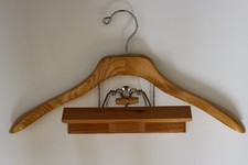 Serwell Wooden Suit Jacket Clothes Hanger