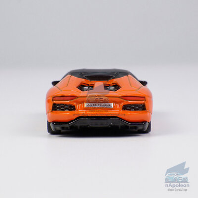 1:64 Lamborghini Aventador Roadster Model Car Diecast Vehicle