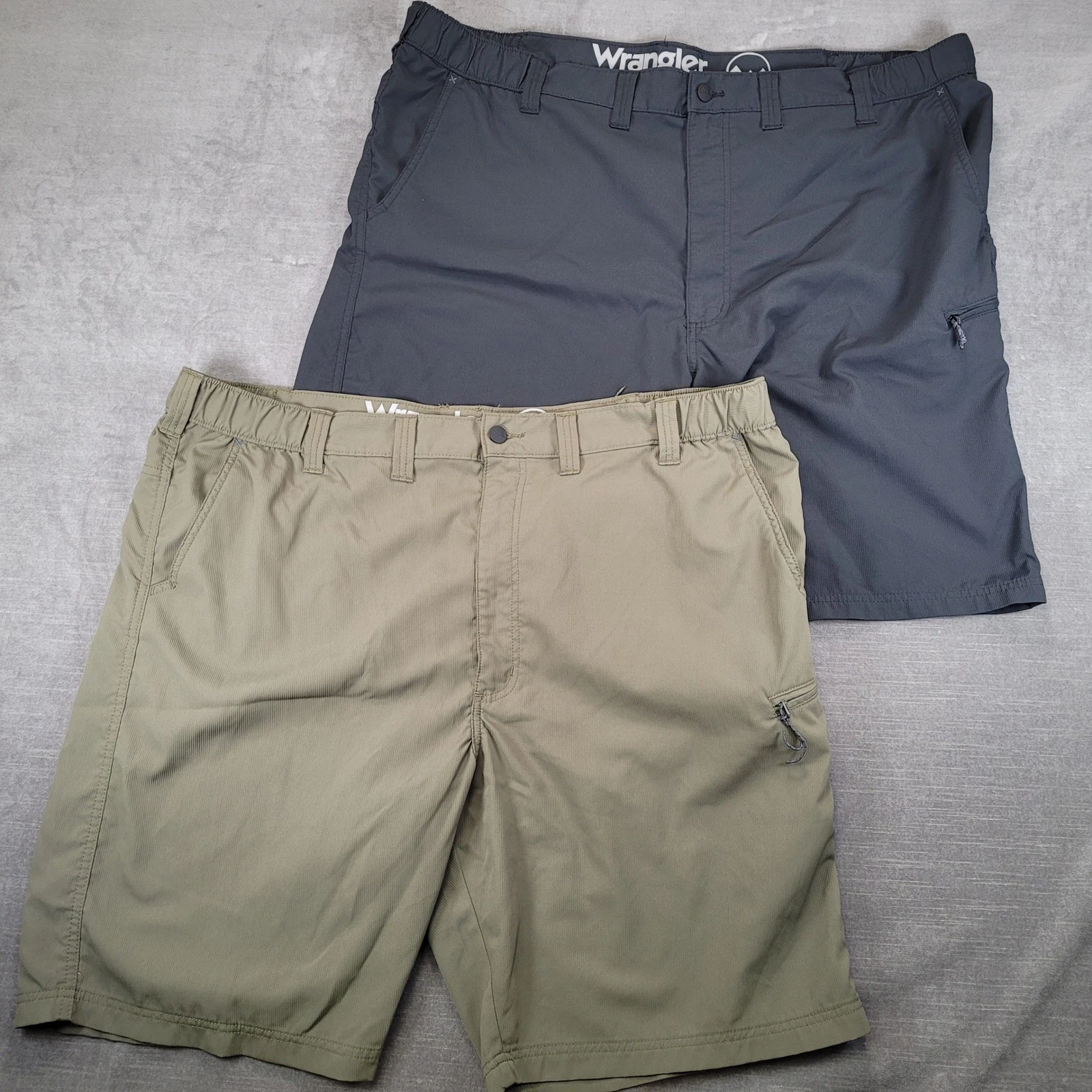 Wrangler Mens Outdoor Performance Shorts Lot of 2 Gray Green Actual Size 44