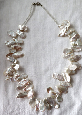 White Keisha Freshwater Irregularl Shape Pearl & Crystal  Necklace 21`'' Preowned