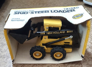 ERTL New Holland Skid-Steer Loader Special Edition 1986 1/16 Scale New In Box