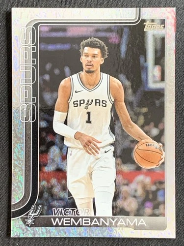 Victor Wembanyama 2025-26 Topps Flagship Holo Foil Base #195 -ht1
