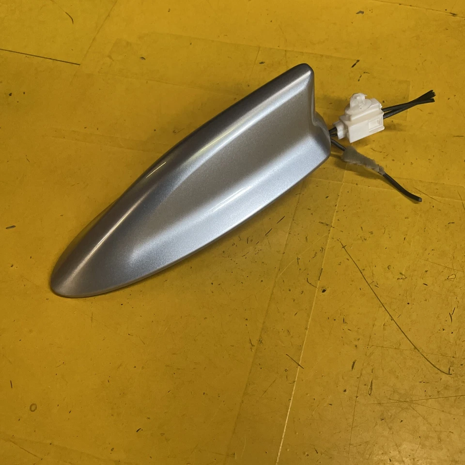 Antena de techo telemática Subaru Forester 2014-2018 aleta de tiburón V3-10949C🛞 Foto 2 de 4