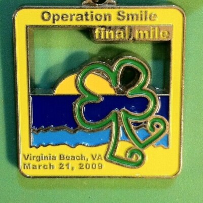 2009  OPERATION SMILE  Shamrock Marathon Race Final Mile Virginia Beach Medal