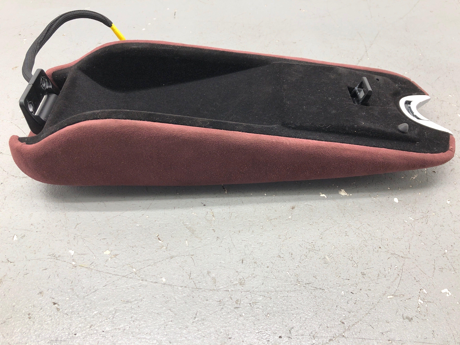 2020-2023 MCLAREN GT CENTER CONSOLE ARMREST STORAGE LID BAROLO RED OEM 2021 2022